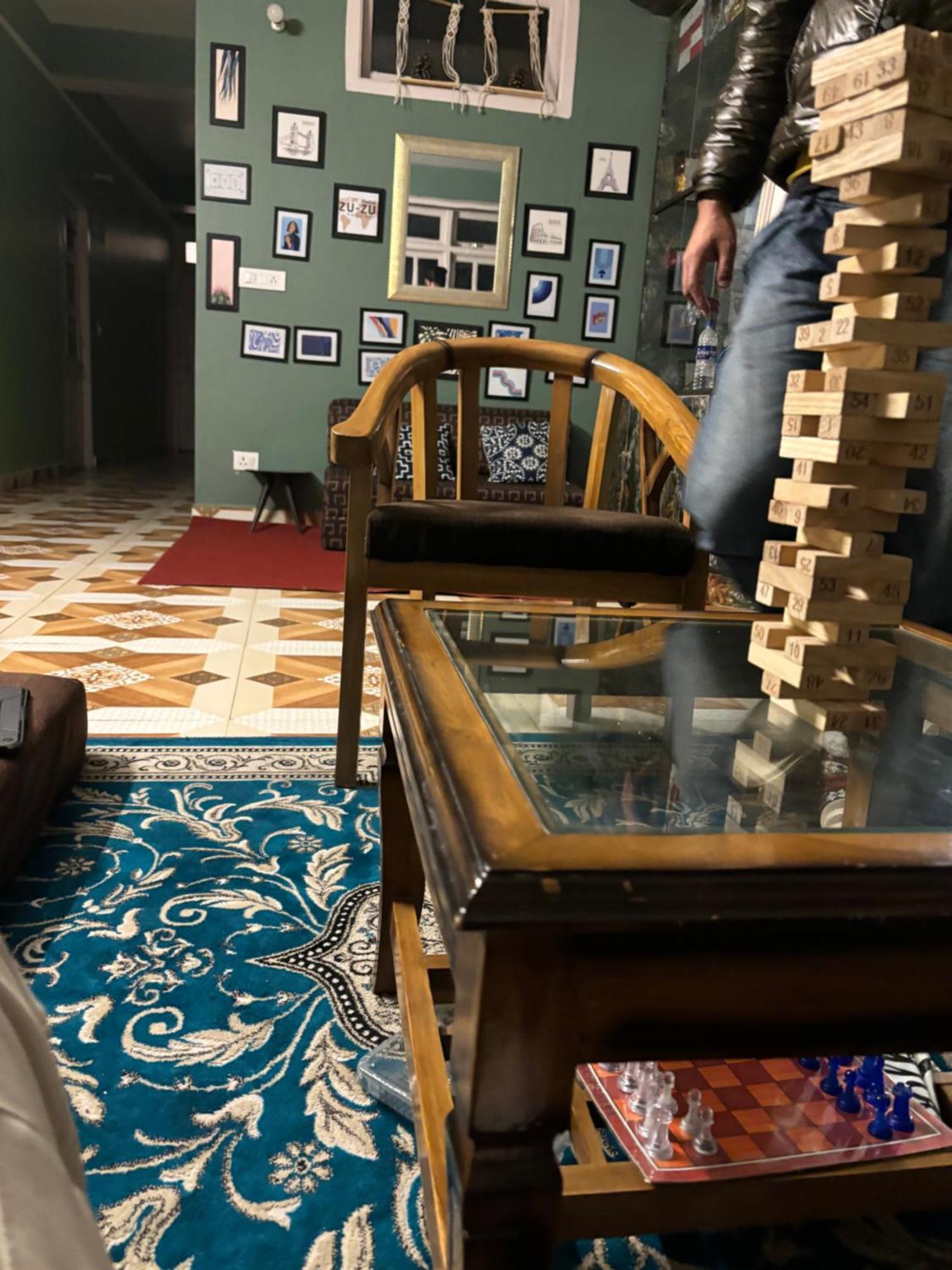 Zu-Zu Hostels Shimla Zewnętrze zdjęcie