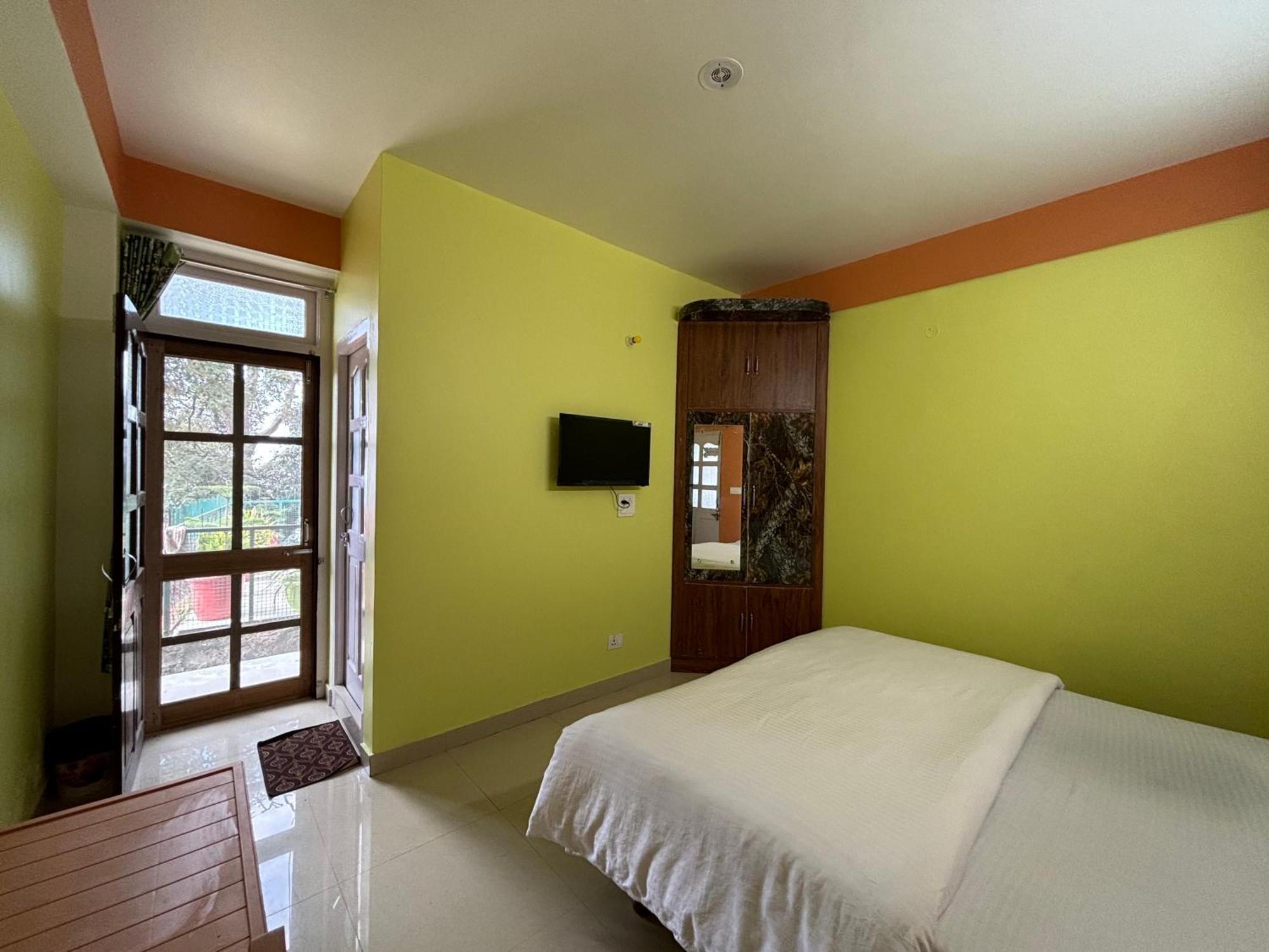 Zu-Zu Hostels Shimla Zewnętrze zdjęcie